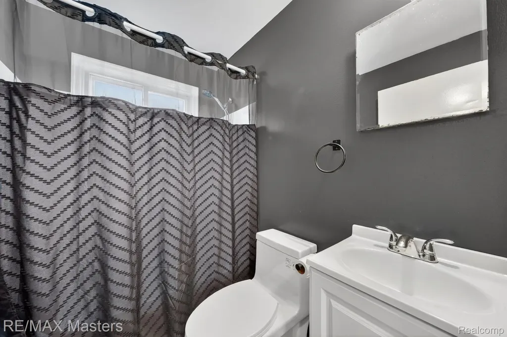 5901 Ziegler Street Taylor City MI 48180