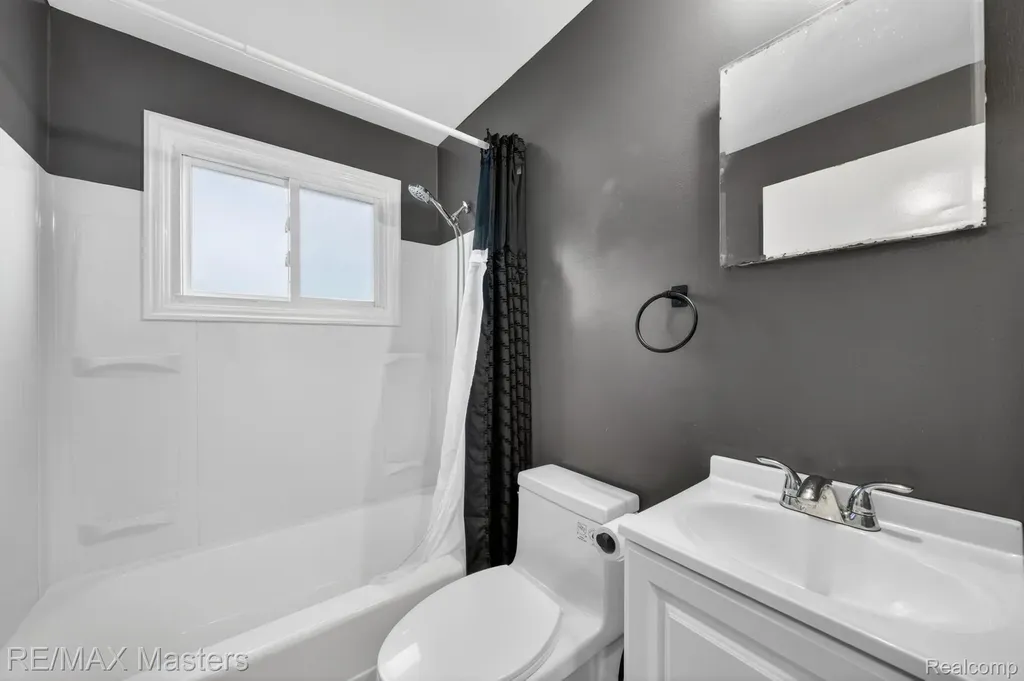 5901 Ziegler Street Taylor City MI 48180