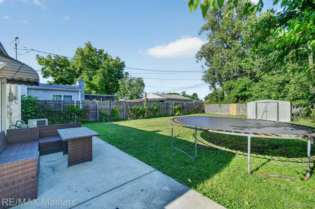 5901 Ziegler Street Taylor City MI 48180