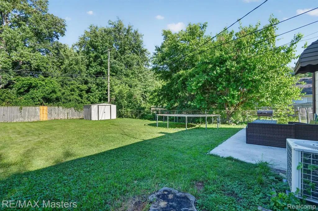 5901 Ziegler Street Taylor City MI 48180