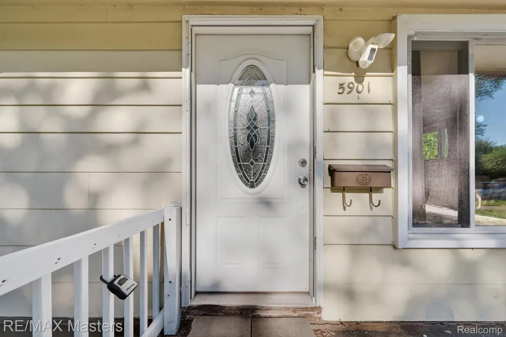 5901 Ziegler Street Taylor City MI 48180