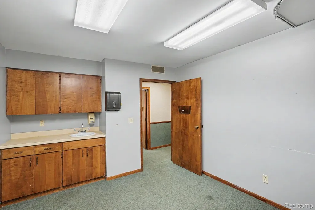 1500 N Main Street Lapeer City MI 48446