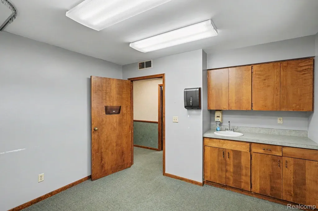 1500 N Main Street Lapeer City MI 48446