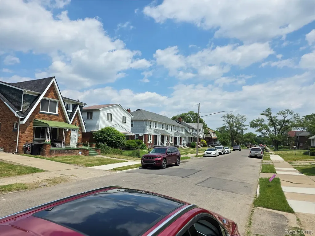 2317 La Belle Street Detroit City MI 48238