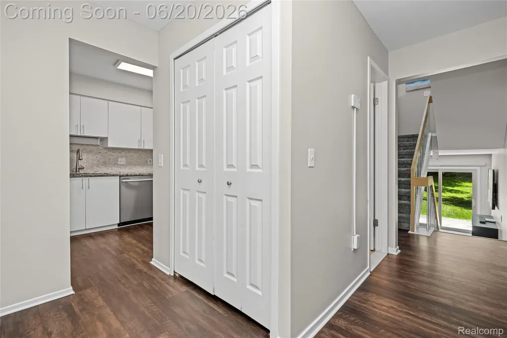 39455 Country Lane Novi City MI 48375