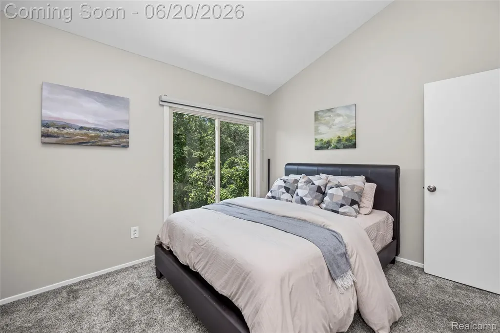 39455 Country Lane Novi City MI 48375