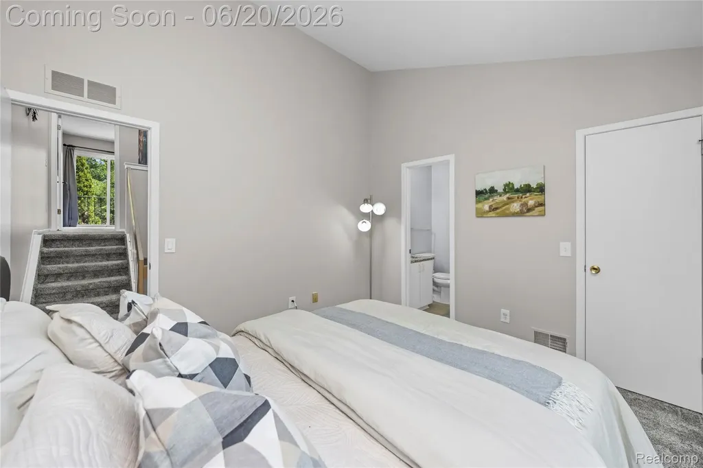 39455 Country Lane Novi City MI 48375