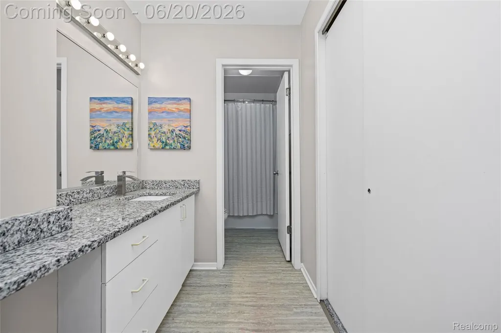 39455 Country Lane Novi City MI 48375
