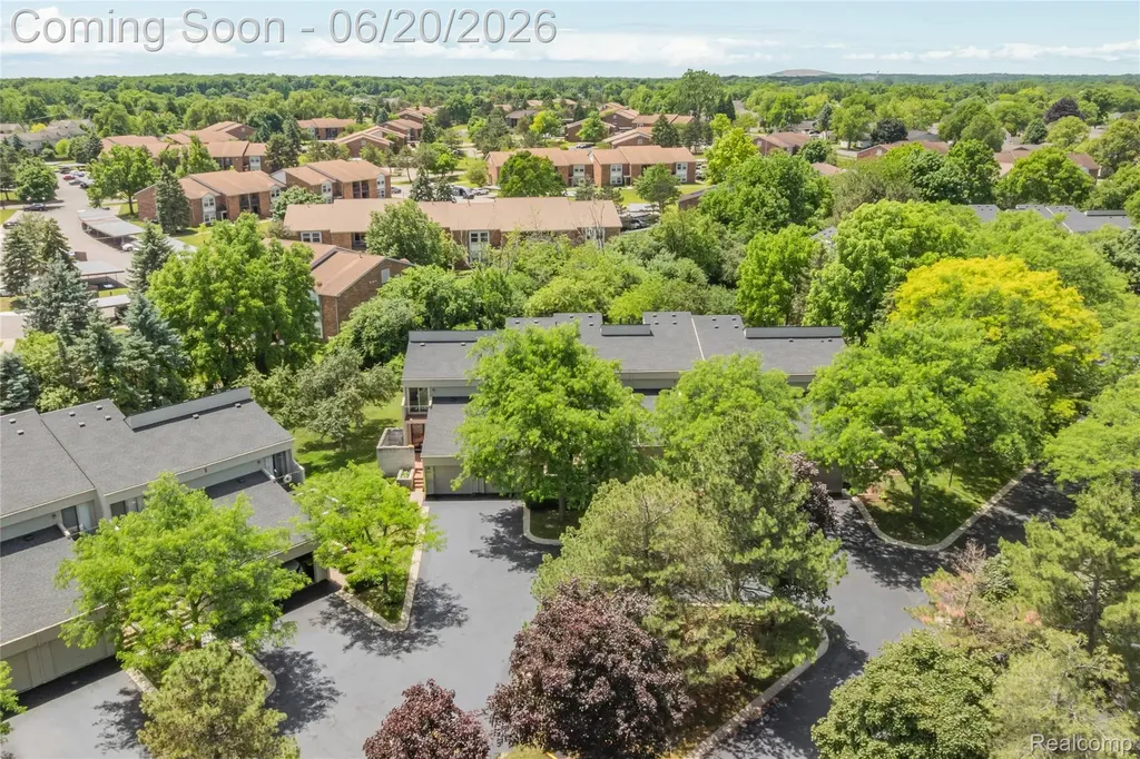 39455 Country Lane Novi City MI 48375