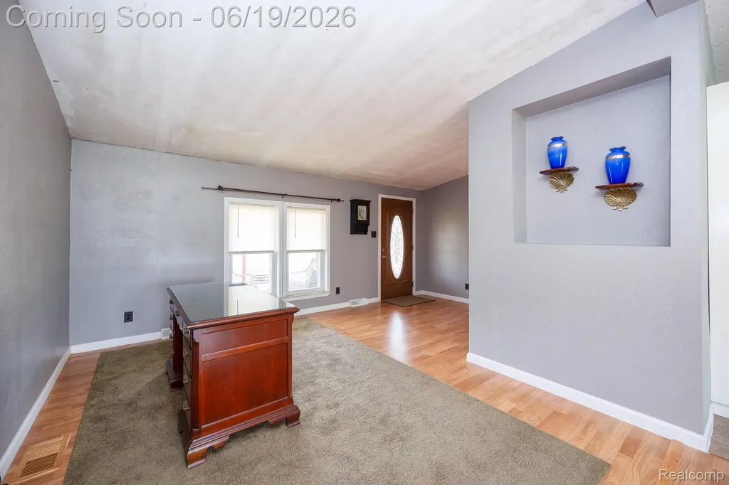 7860 War Road Frenchtown Township MI 48166