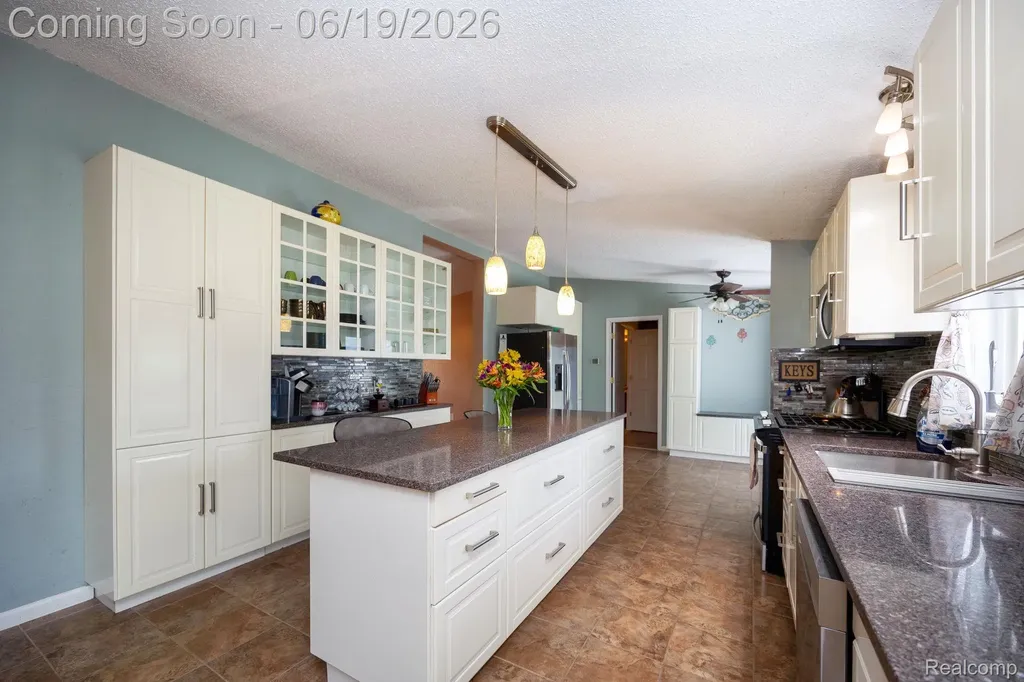 7860 War Road Frenchtown Township MI 48166