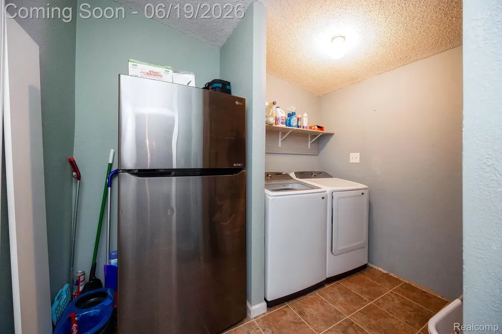 7860 War Road Frenchtown Township MI 48166