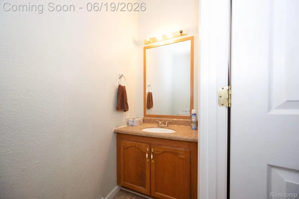 7860 War Road Frenchtown Township MI 48166