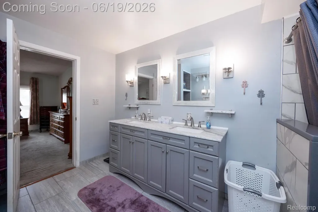7860 War Road Frenchtown Township MI 48166