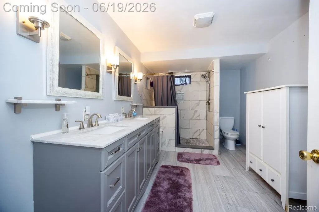 7860 War Road Frenchtown Township MI 48166