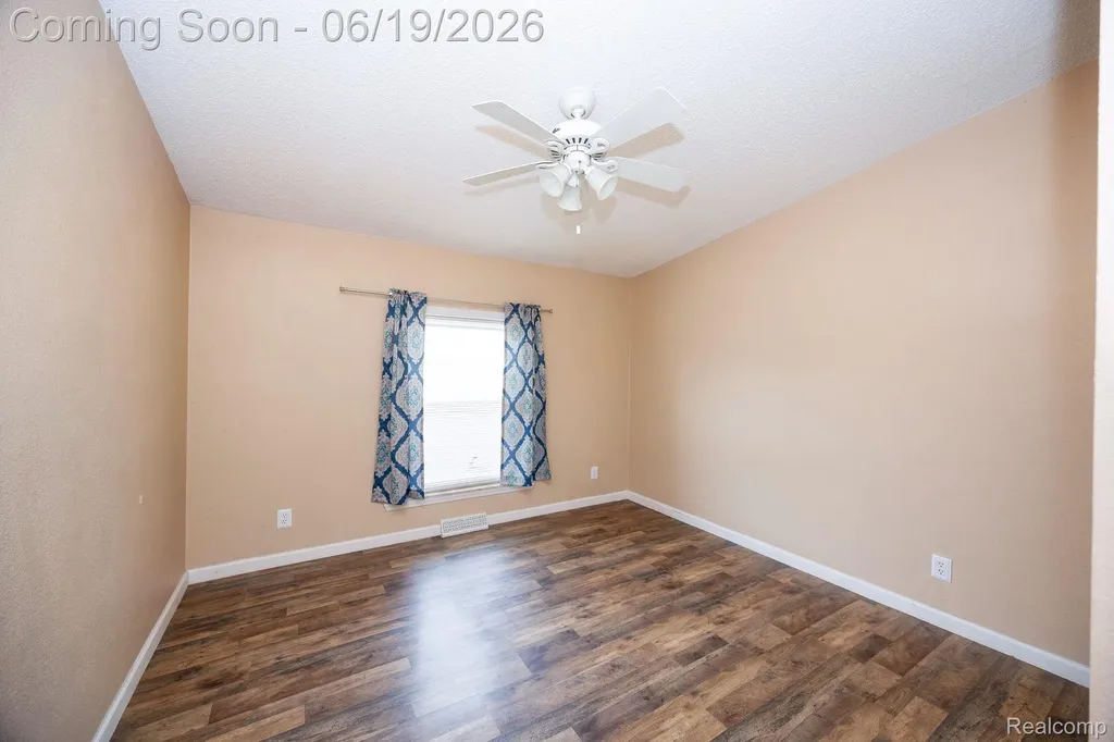 7860 War Road Frenchtown Township MI 48166