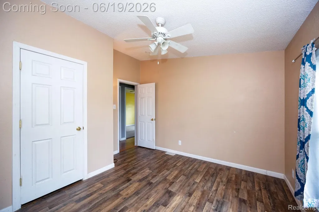 7860 War Road Frenchtown Township MI 48166