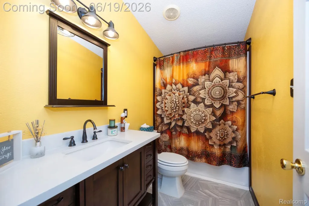 7860 War Road Frenchtown Township MI 48166