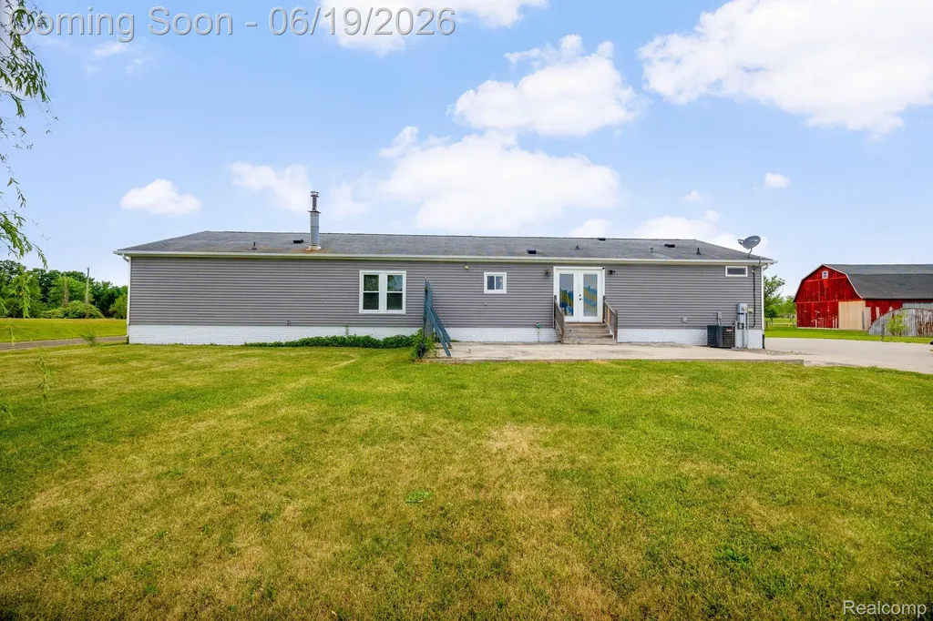 7860 War Road Frenchtown Township MI 48166
