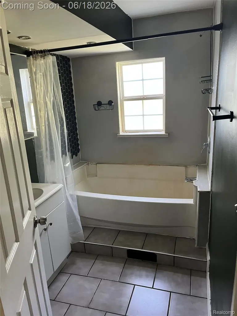 7057 Lapeer Road Davison Township MI 48423