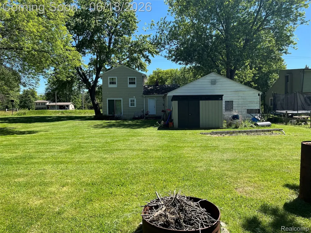 7057 Lapeer Road Davison Township MI 48423