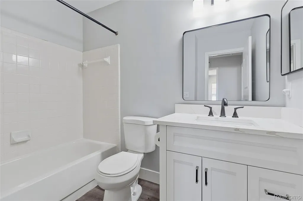 28245 Raleigh Crescent Drive Chesterfield Township MI 48051