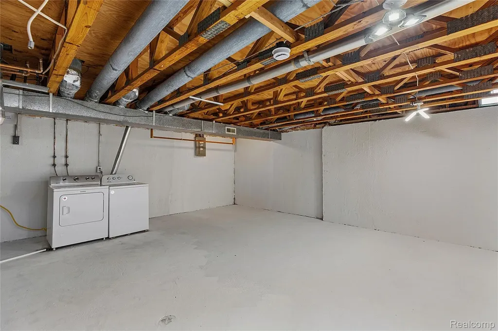 28245 Raleigh Crescent Drive Chesterfield Township MI 48051