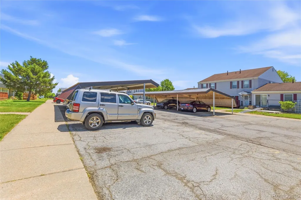 28245 Raleigh Crescent Drive Chesterfield Township MI 48051