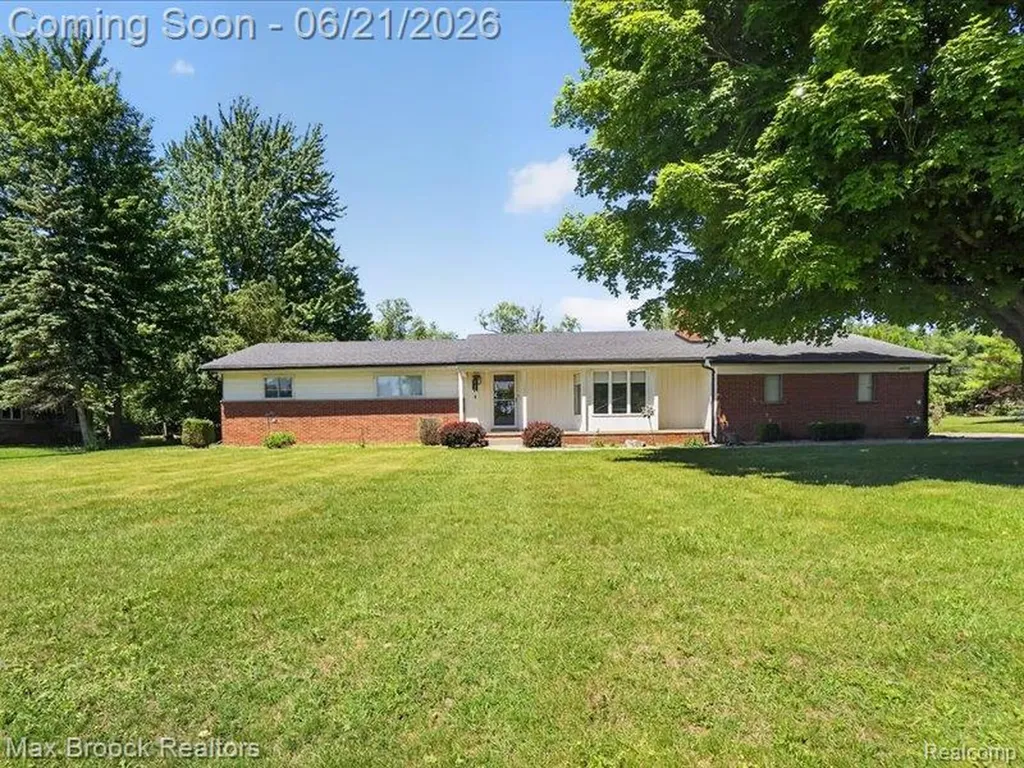 26159 Meadowview Drive Farmington Hills City MI 48331