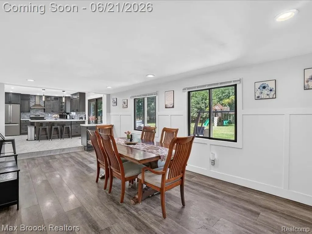 26159 Meadowview Drive Farmington Hills City MI 48331
