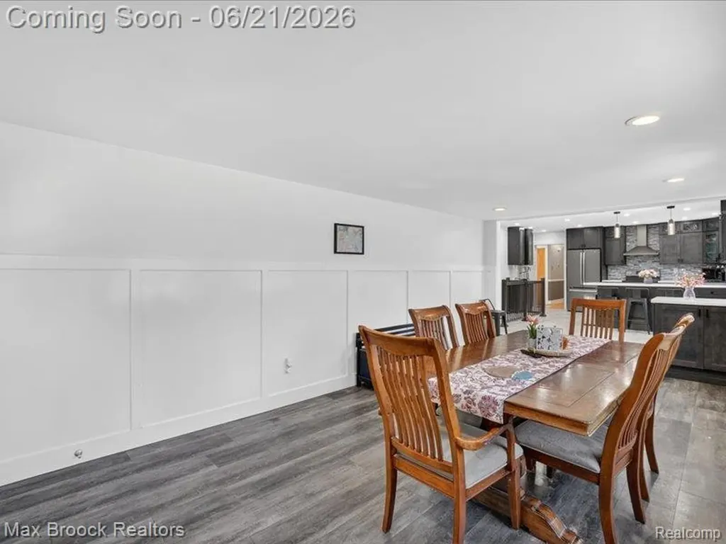 26159 Meadowview Drive Farmington Hills City MI 48331