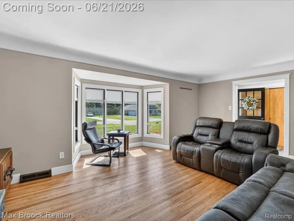 26159 Meadowview Drive Farmington Hills City MI 48331