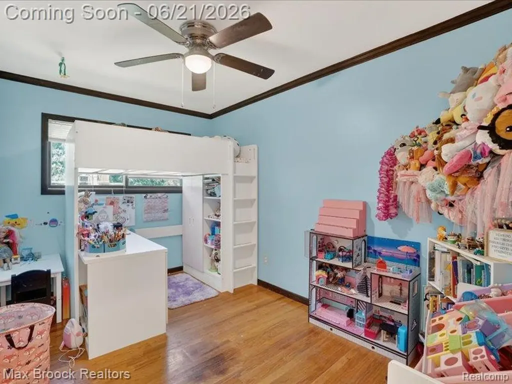 26159 Meadowview Drive Farmington Hills City MI 48331