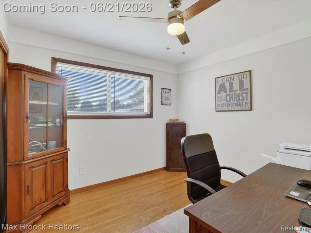 26159 Meadowview Drive Farmington Hills City MI 48331