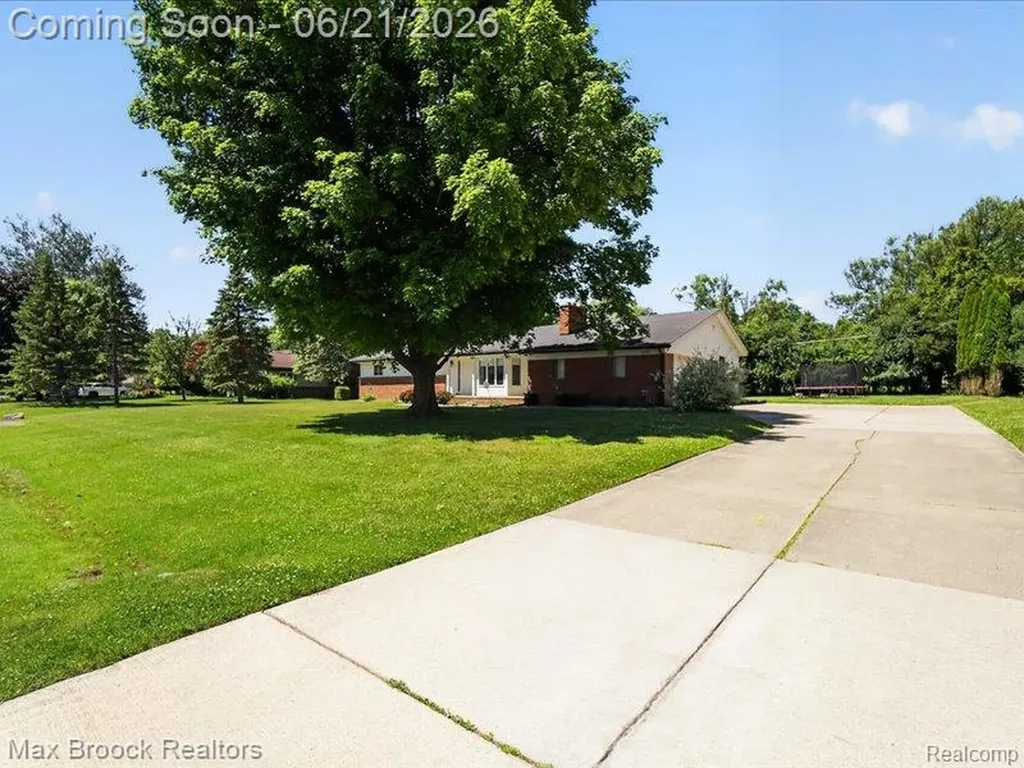 26159 Meadowview Drive Farmington Hills City MI 48331