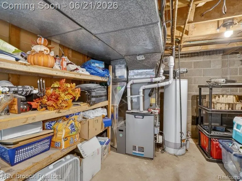 26159 Meadowview Drive Farmington Hills City MI 48331
