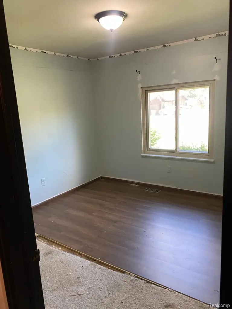 39910 Donahue Drive Clinton Charter Township MI 48038