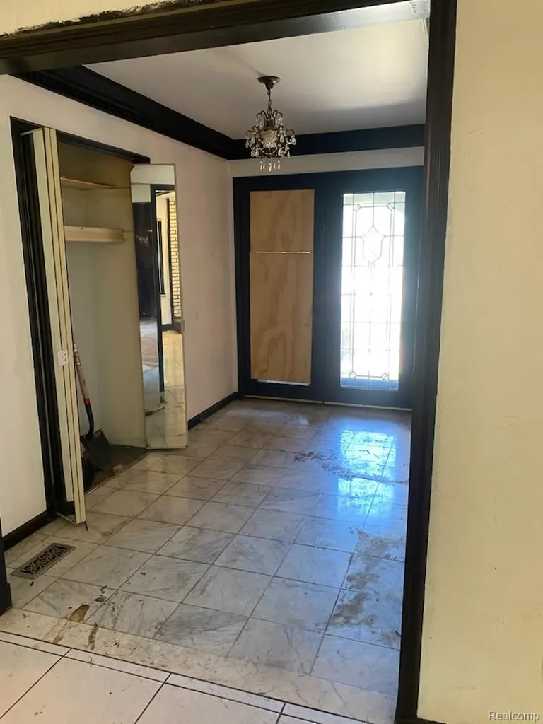 39910 Donahue Drive Clinton Charter Township MI 48038