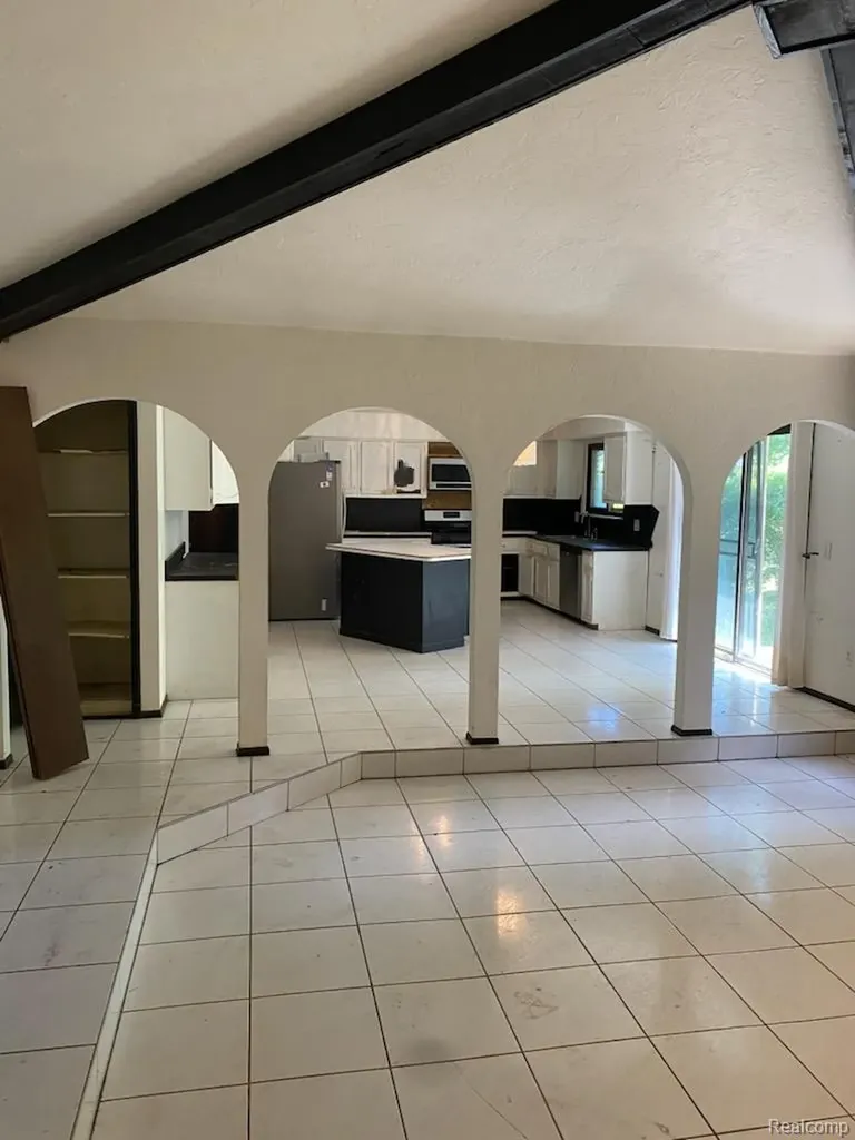 39910 Donahue Drive Clinton Charter Township MI 48038