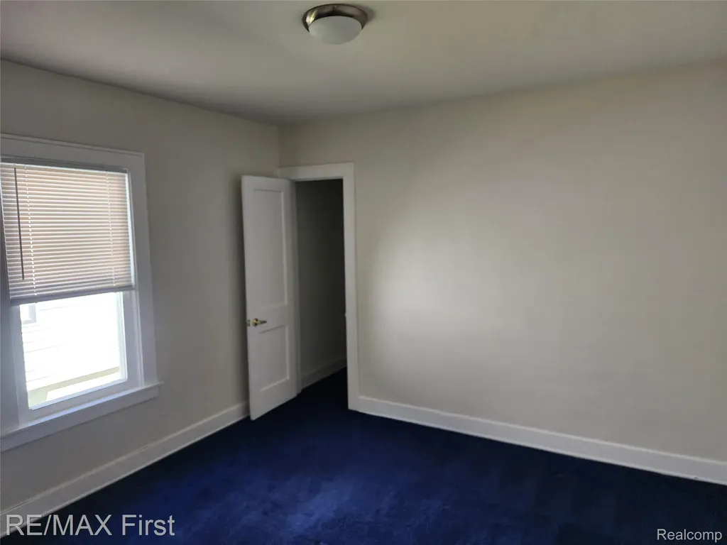 995 Lakeview Street Waterford Charter Township MI 48328
