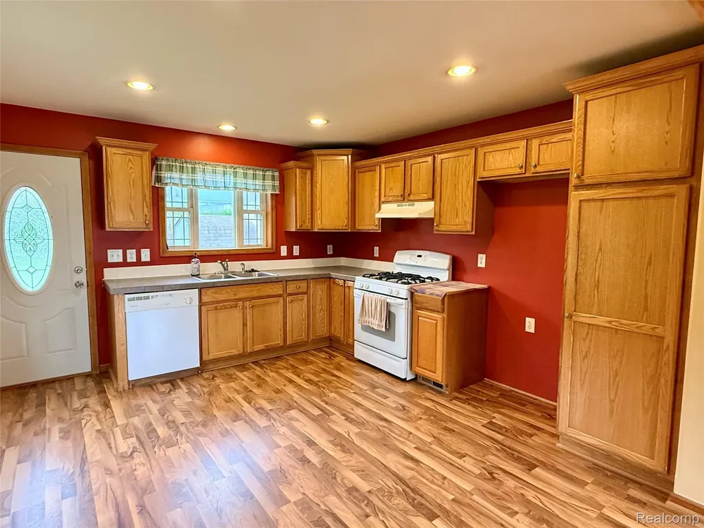 6378 11th Street Otter Lake Village MI 48464