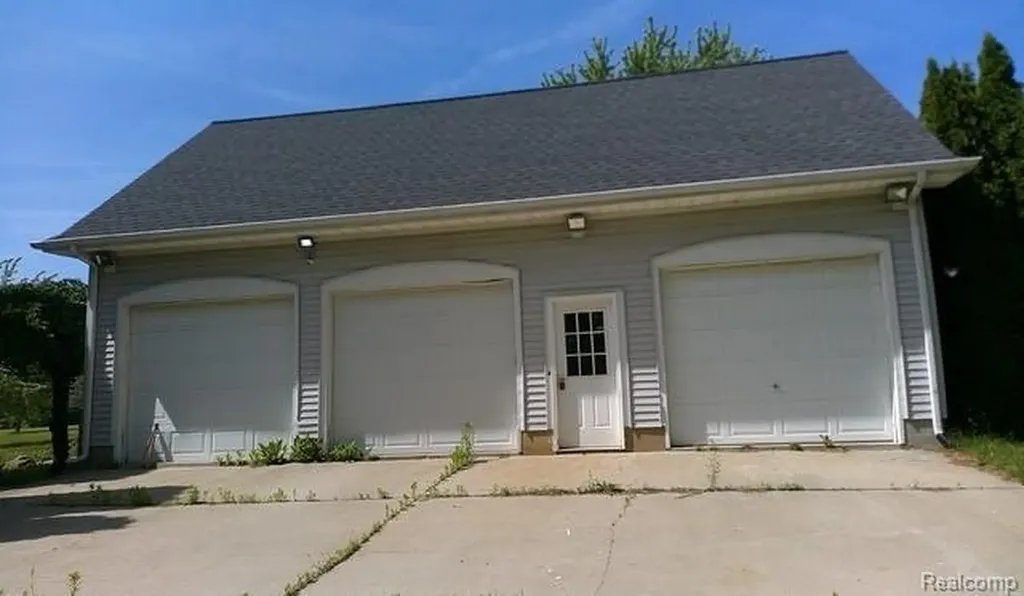 561 S Elba Road Elba Township MI 48446