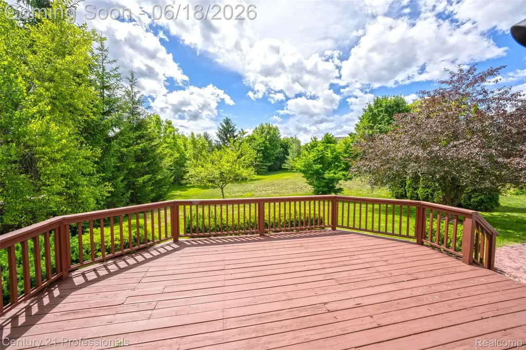 1892 Ring Neck Drive Rochester City MI 48307