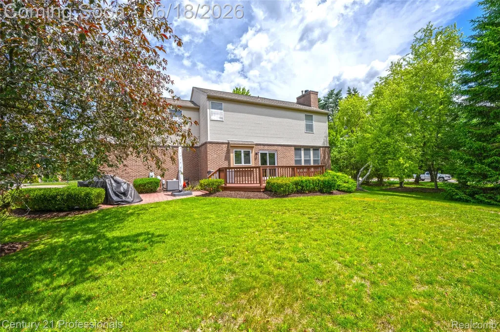 1892 Ring Neck Drive Rochester City MI 48307