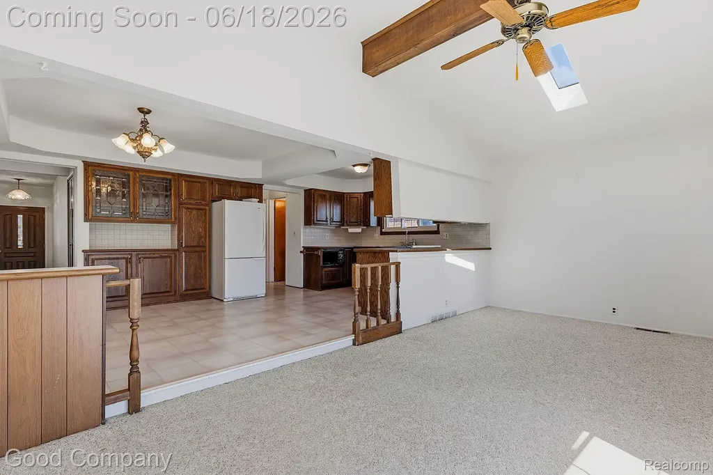 32848 Rugby Drive Warren City MI 48088