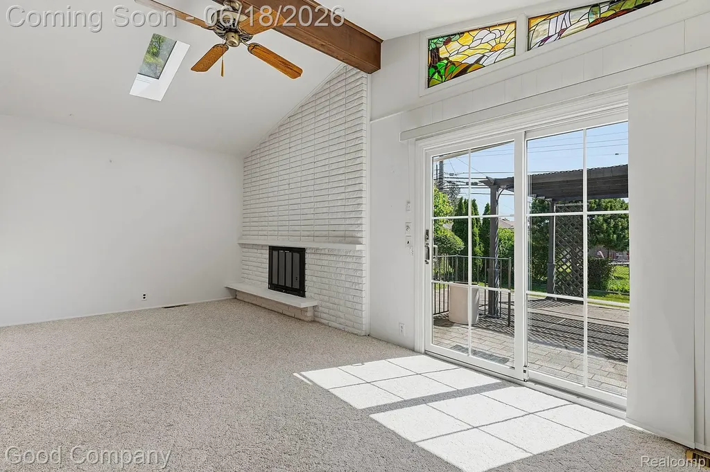 32848 Rugby Drive Warren City MI 48088