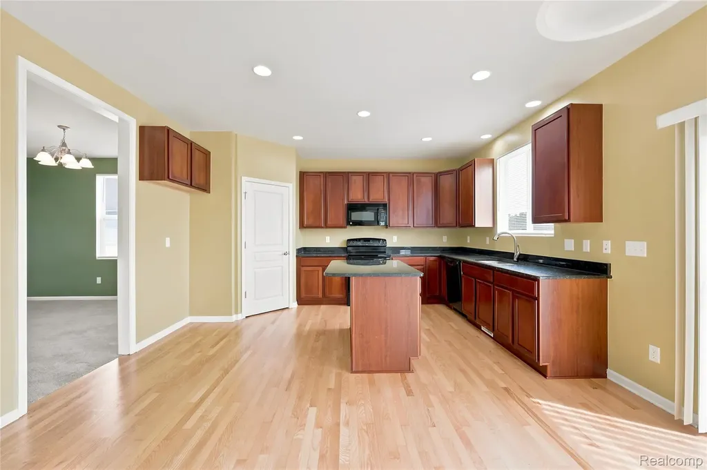 56626 Leeds Lane Macomb Township MI 48042