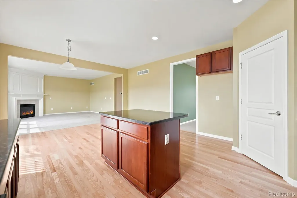 56626 Leeds Lane Macomb Township MI 48042