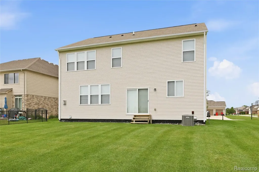 56626 Leeds Lane Macomb Township MI 48042