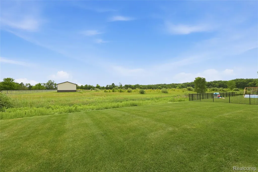 56626 Leeds Lane Macomb Township MI 48042